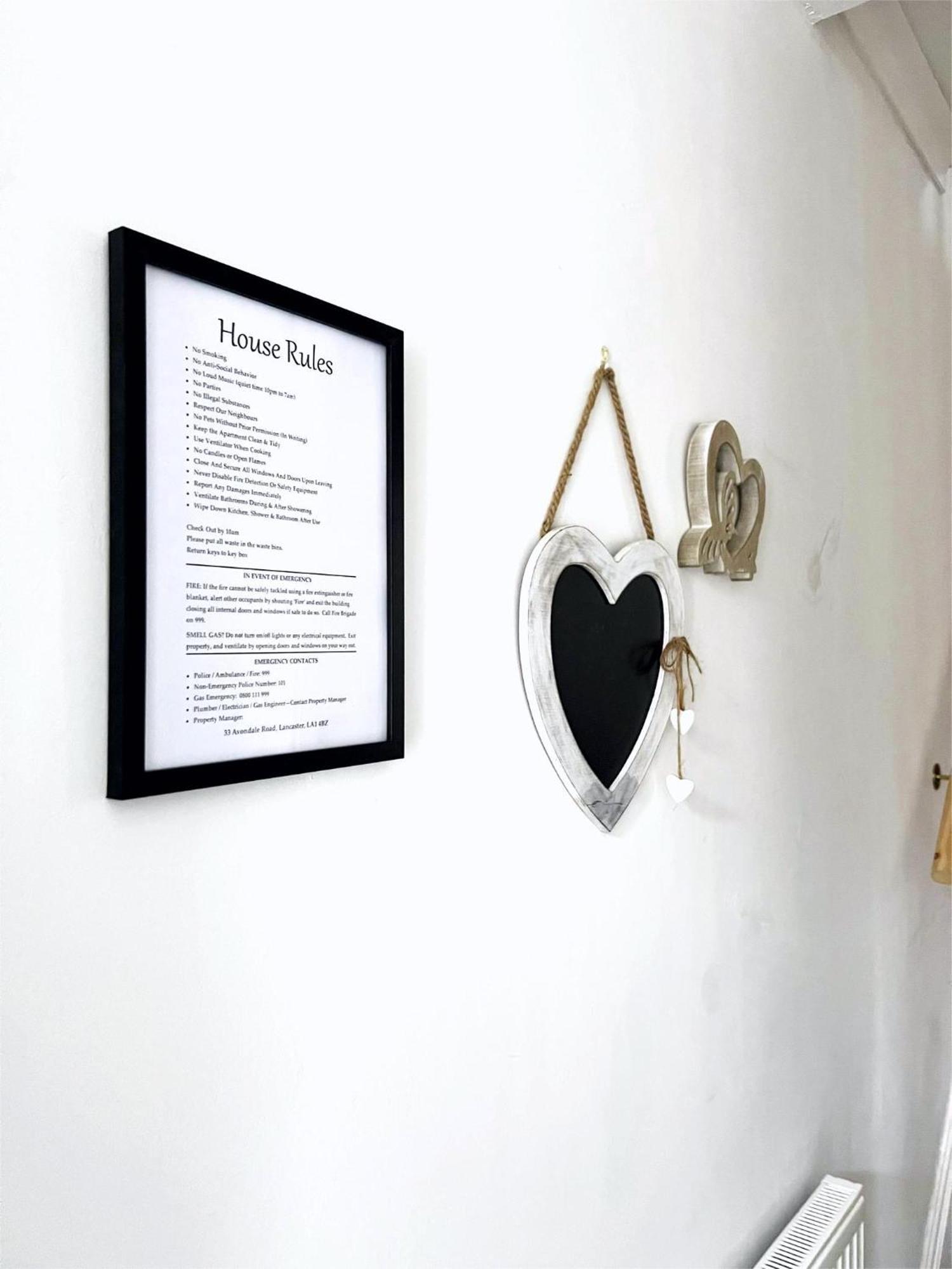 Newly Renovated 3 Bedroom House, 6 Beds With 2 Showers, Near Town Centre *
